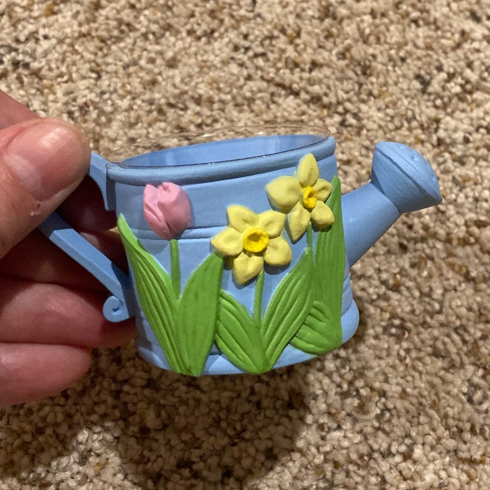 Set of 6 Avon Easter Egg Cups - Picture 3 of 7